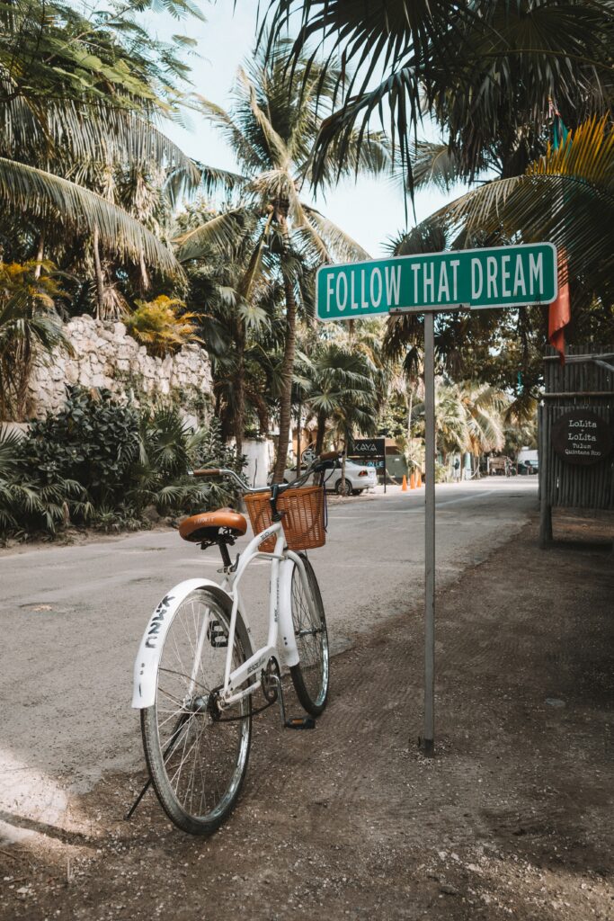 alex azabache v83v myb z8 unsplash